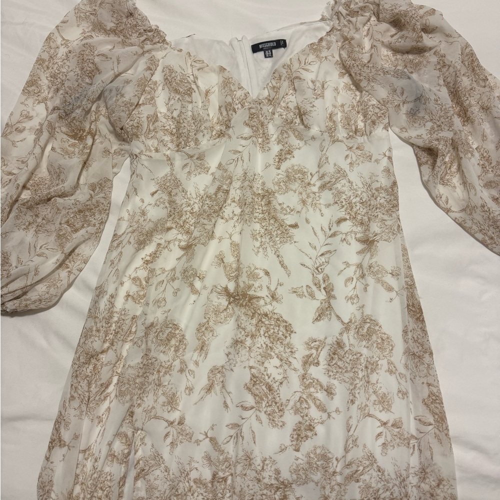MISSGUIDED White Floral Puff Sleeve Dress